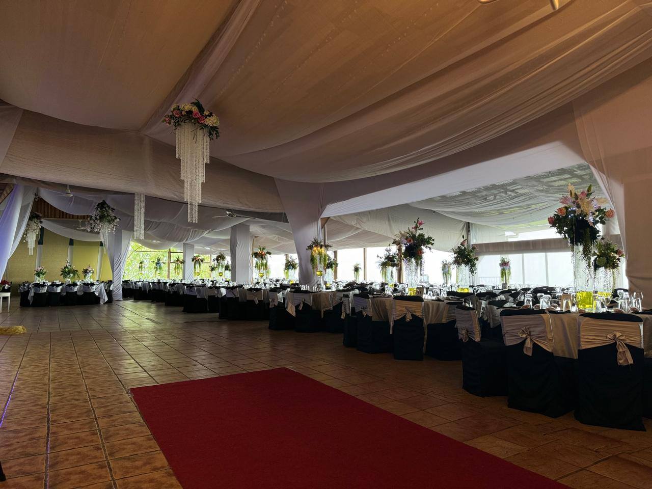 Mesa de catering decorada Salón Luna Llena